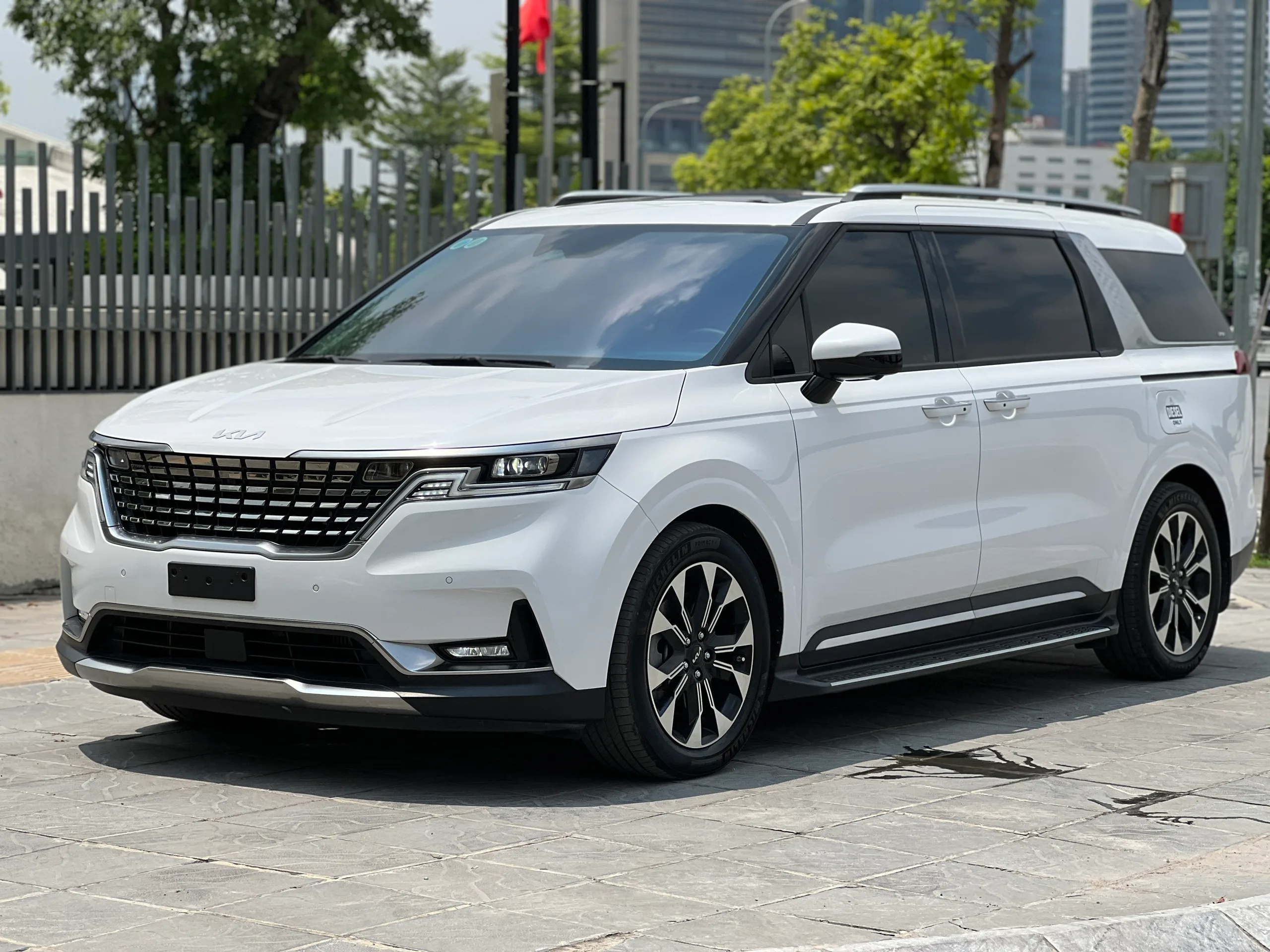 Cho thuê xe khánh hòa 7 chỗ có lái