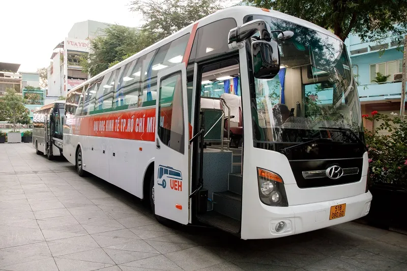 xe Shuttle bus- sân bay