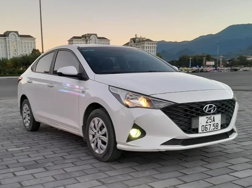 Dịch vụ thuê xe Lai Châu có lái 4 chỗ