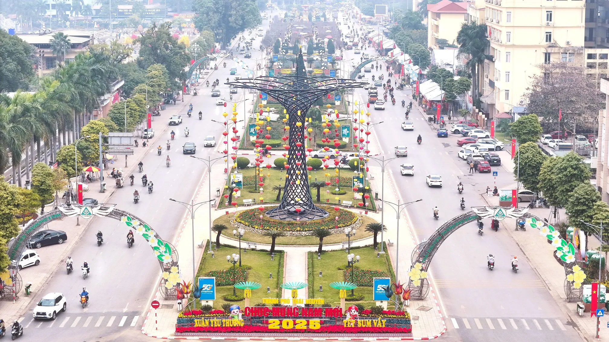 Thuê xe du lịch Thái Nguyên Thuê xe du lịch Thái Nguyên