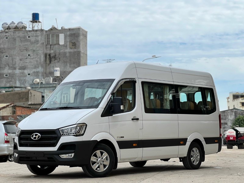 Xe Hyundai Solati 2024 cho thuê có lái