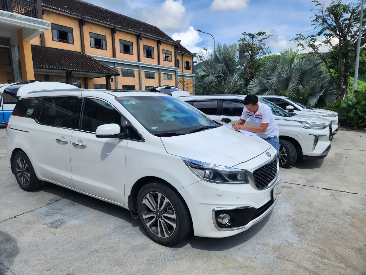 Thuê xe Đà Nẵng 7 chỗ có tài xế