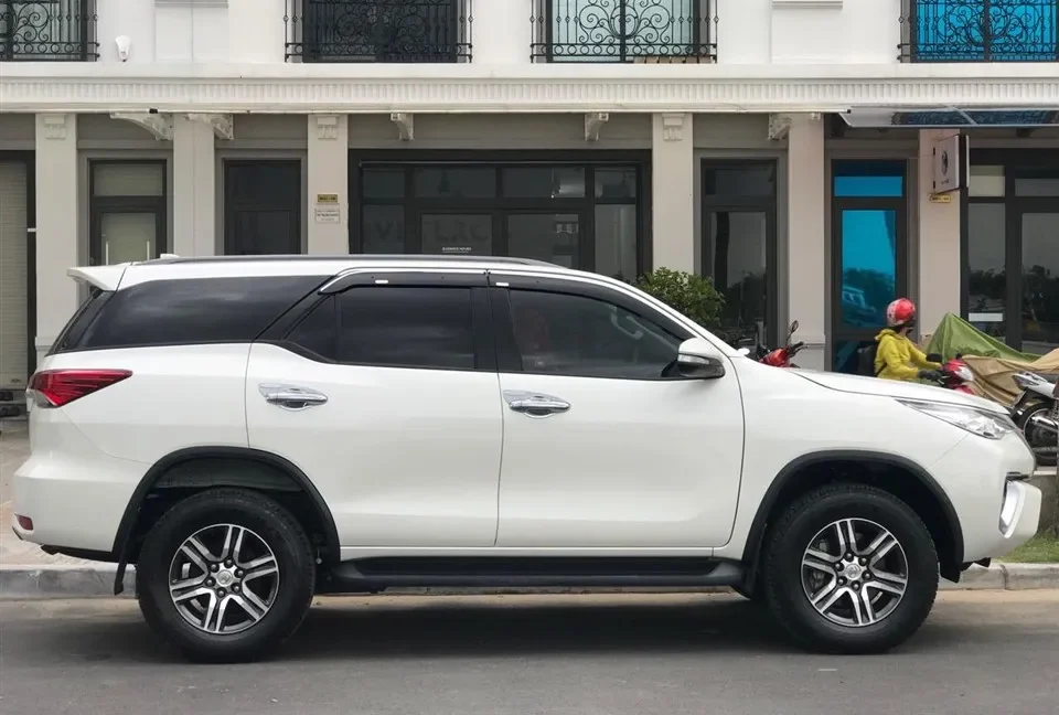 Dịch vụ thuê xe Hưng Yên 7 chỗ có lái Dịch vụ thuê xe Hưng Yên 7 chỗ có lái