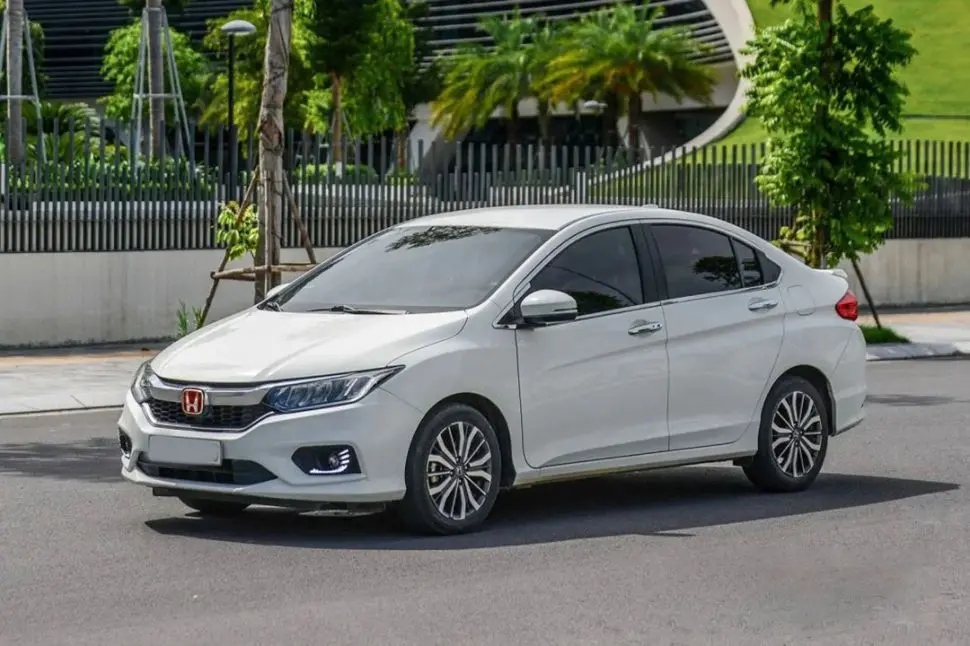 Xe 4 chỗ cho thuê Lào Cai
