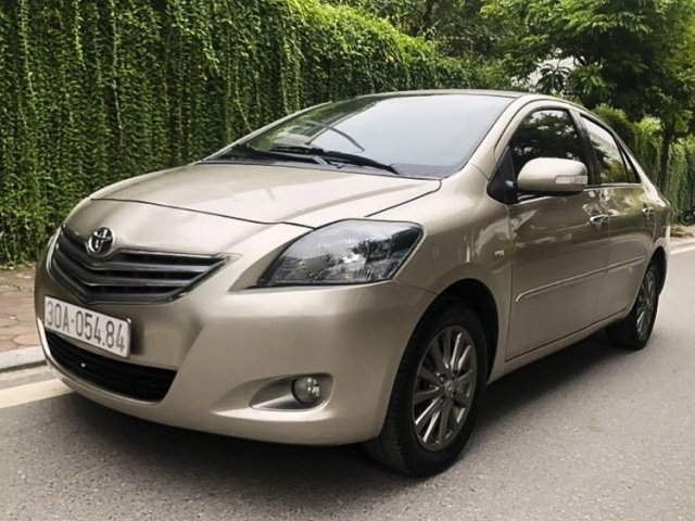 Thuê xe Toyota Vios 4 chỗ có lái tại Hà Nội – Giá rẻ, xe đẹp Dịch vụ cho thuê xe Toyota Vios 4 chỗ tại Hà Nội, xe đời mới, nội thất sạch sẽ.