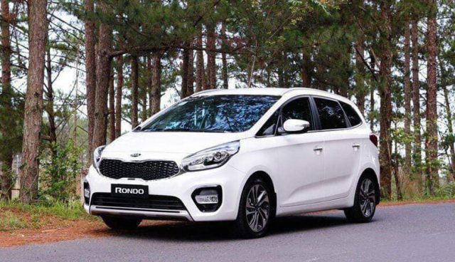 Dịch vụ cho thuê xe 7 chỗ có lái - Xe Kia Rondo